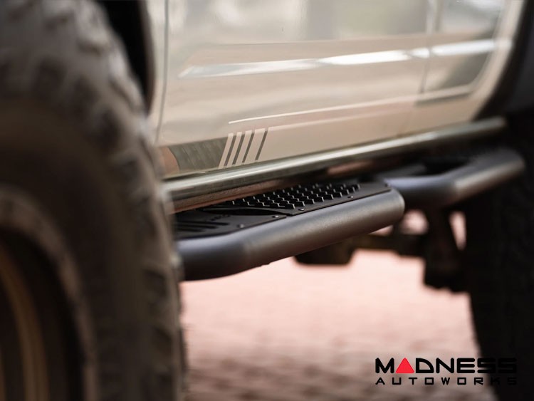 Ford Bronco Side Steps - OE Plus Series - DV8 - 4 Door